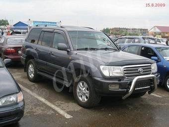 2002 Toyota Land Cruiser Pictures