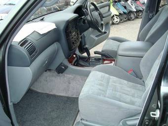 2002 Toyota Land Cruiser Pics