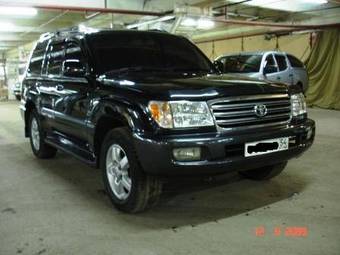 2002 Toyota Land Cruiser Photos