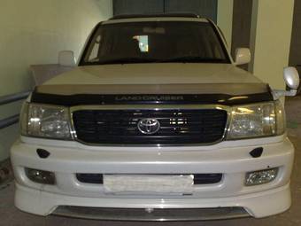 2002 Toyota Land Cruiser Photos