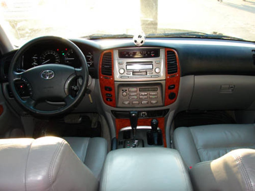 2003 Toyota Land Cruiser