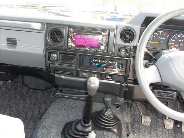 2003 Toyota Land Cruiser