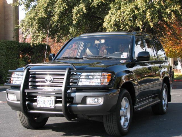 2003 Toyota Land Cruiser Photos