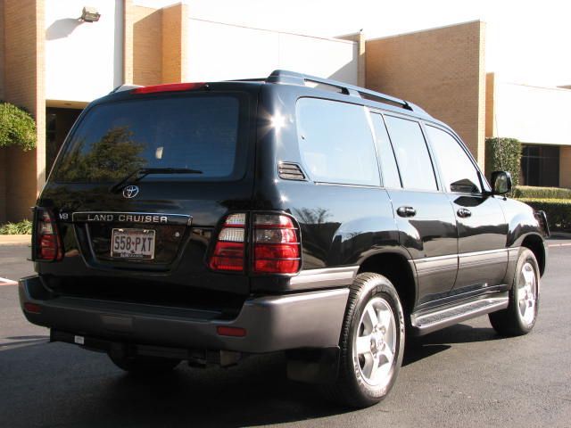 2003 Toyota Land Cruiser Pictures