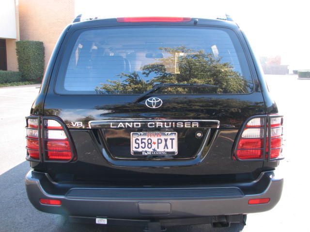 2003 Toyota Land Cruiser Photos