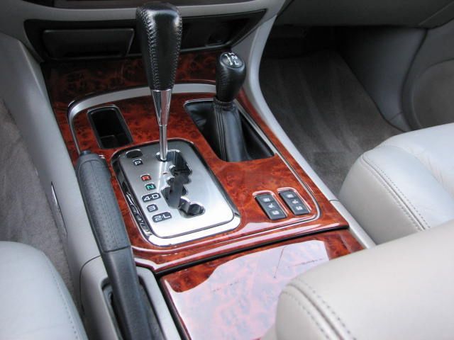 2003 Toyota Land Cruiser Wallpapers