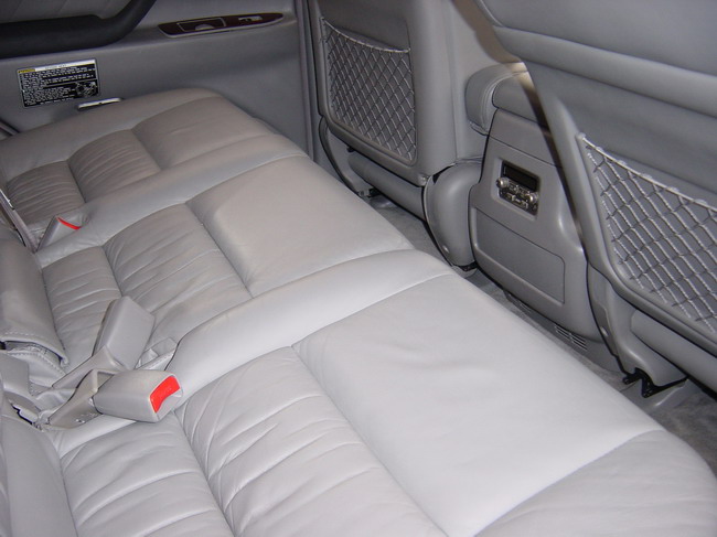 2003 Toyota Land Cruiser Pics