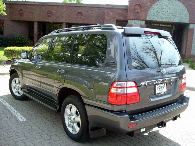 2003 Toyota Land Cruiser Pictures