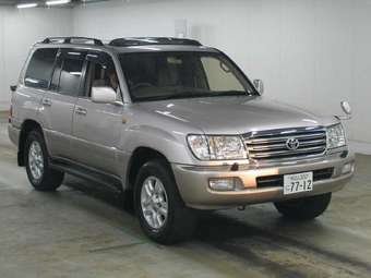 2003 Toyota Land Cruiser Photos