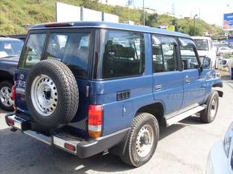 2003 Toyota Land Cruiser Photos
