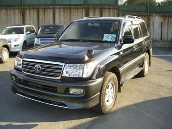 2003 Toyota Land Cruiser Photos