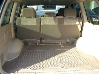 2003 Toyota Land Cruiser Images