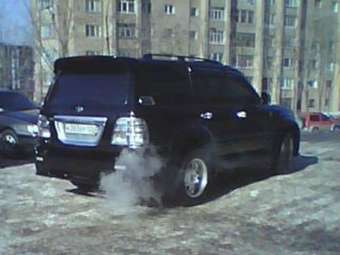 2003 Toyota Land Cruiser Photos
