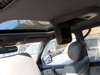 2003 Toyota Land Cruiser Pictures