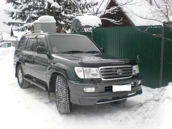 2003 Toyota Land Cruiser Photos