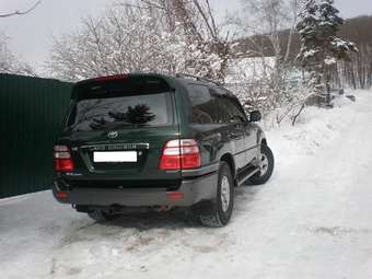 2003 Toyota Land Cruiser Pictures