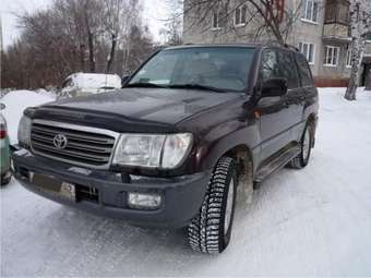 2003 Toyota Land Cruiser Photos