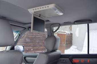 2003 Toyota Land Cruiser Photos