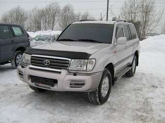 2003 Toyota Land Cruiser Pictures