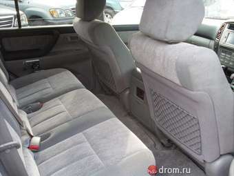 2003 Toyota Land Cruiser Photos