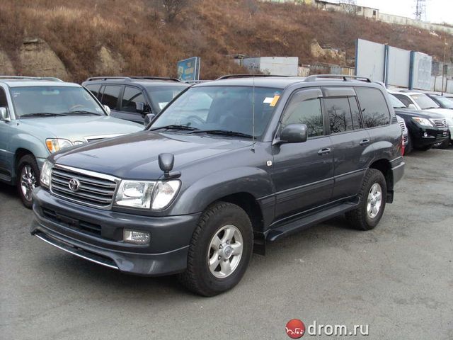 2003 Toyota Land Cruiser specs