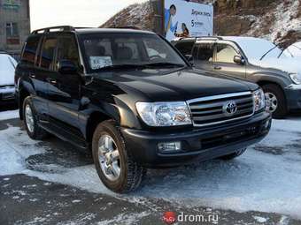 2003 Toyota Land Cruiser Pictures