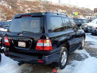 2003 Toyota Land Cruiser Pictures