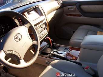 2003 Toyota Land Cruiser Photos