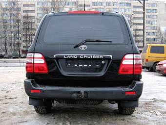 2003 Toyota Land Cruiser Pics