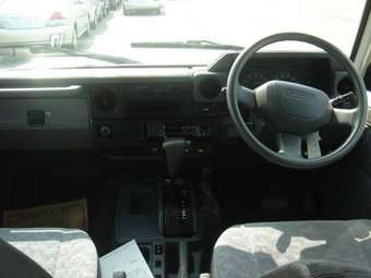 2003 Toyota Land Cruiser Pictures
