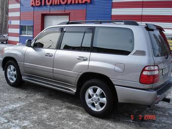 2003 Toyota Land Cruiser Pictures