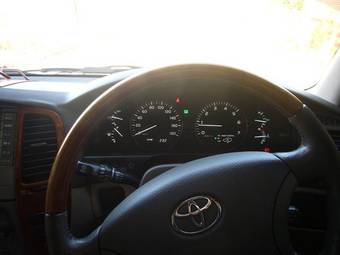 2003 Toyota Land Cruiser Photos