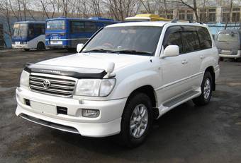 2003 Toyota Land Cruiser Pictures