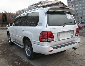 2003 Toyota Land Cruiser Photos