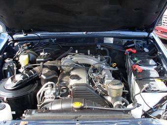 2003 Toyota Land Cruiser Pictures
