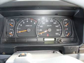 2003 Toyota Land Cruiser Images