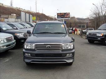 2003 Toyota Land Cruiser Pictures