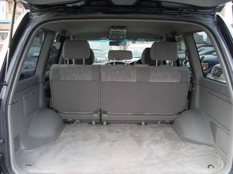 2003 Toyota Land Cruiser Pictures