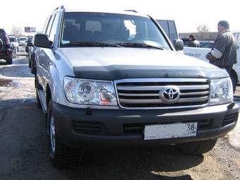 2003 Toyota Land Cruiser Pictures