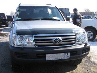 2003 Toyota Land Cruiser Photos