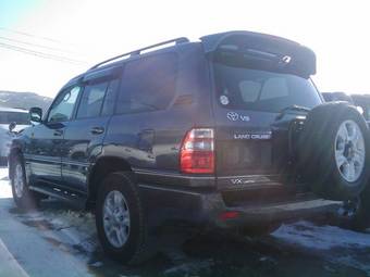2003 Toyota Land Cruiser Photos