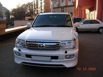 2003 Toyota Land Cruiser Pictures