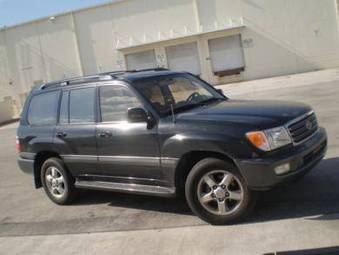 2003 Toyota Land Cruiser Photos
