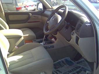 2003 Toyota Land Cruiser Pictures