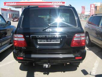 2003 Toyota Land Cruiser Pictures