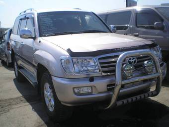 2003 Toyota Land Cruiser Images