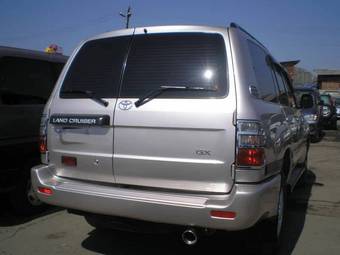 2003 Toyota Land Cruiser Pictures