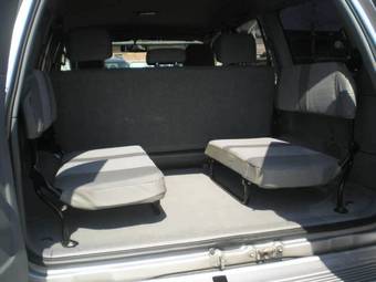 2003 Toyota Land Cruiser Pictures