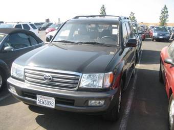 2003 Toyota Land Cruiser Photos