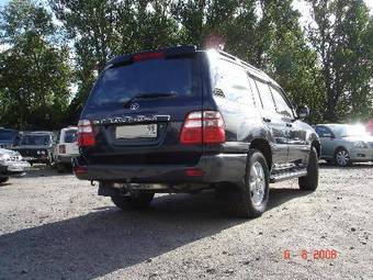 2003 Toyota Land Cruiser Images